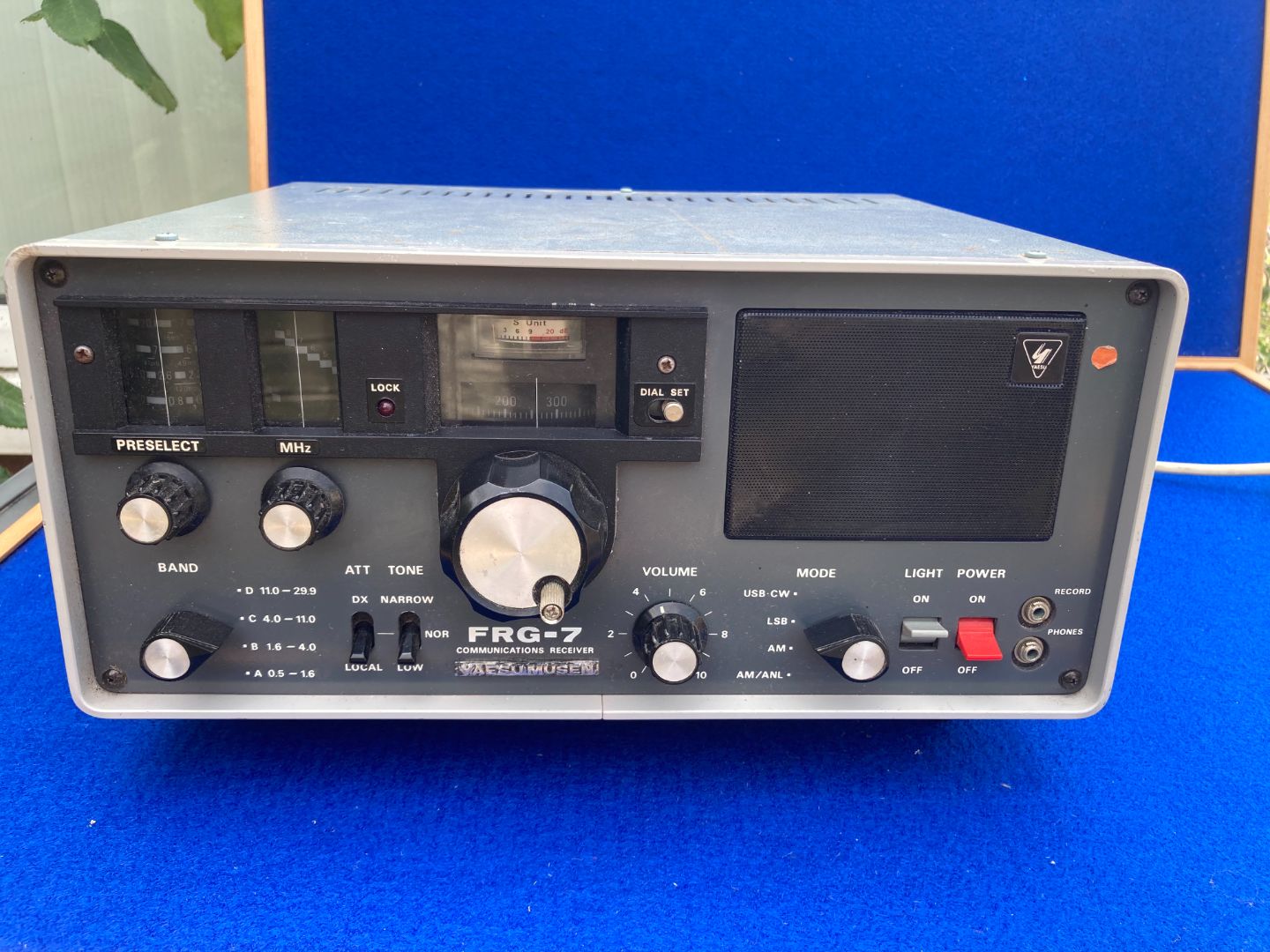 Yaesu FRG7 General Communications Receiver - photo 2