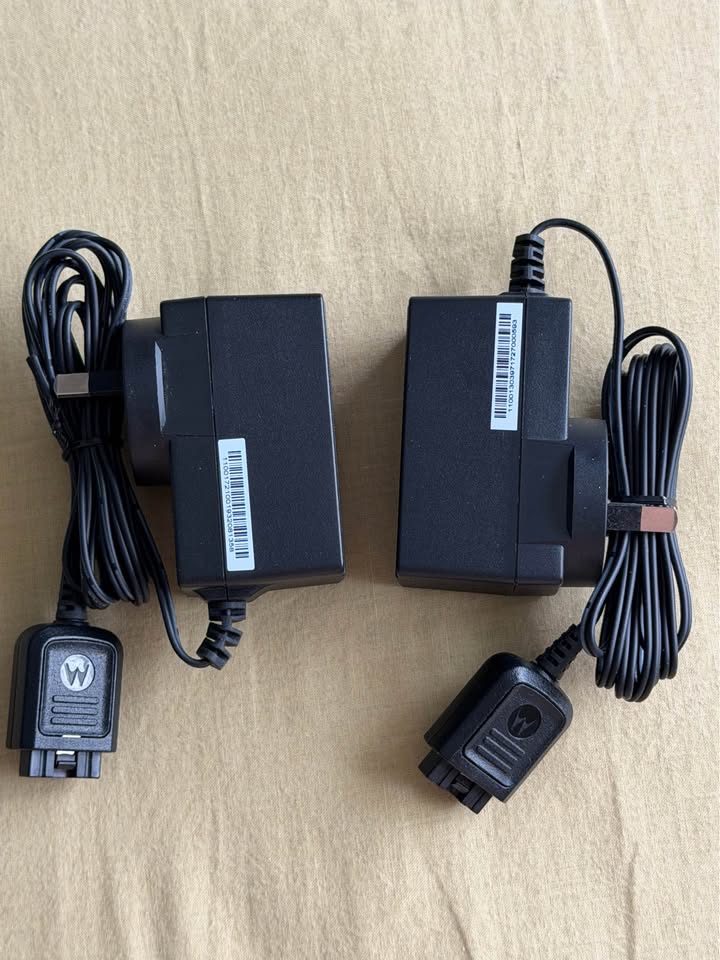 MOTOROLA MTP6550 TETRA UHF RADIOS - photo 3